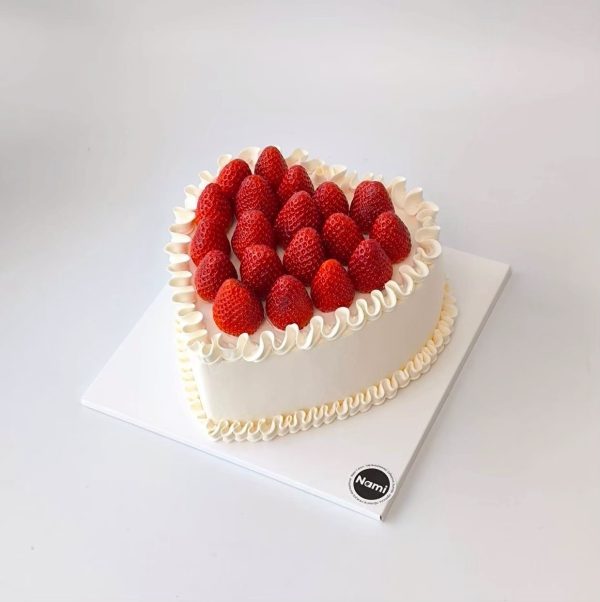 Red Heart Cake - Image 2