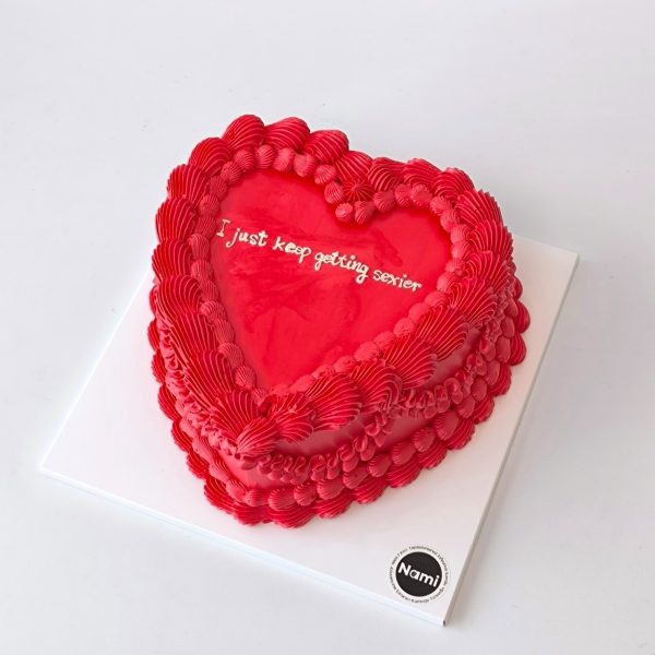 Red Heart Cake - Image 4