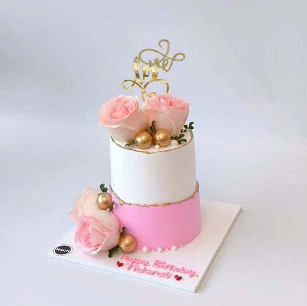 Tall Rose Cake - Image 4