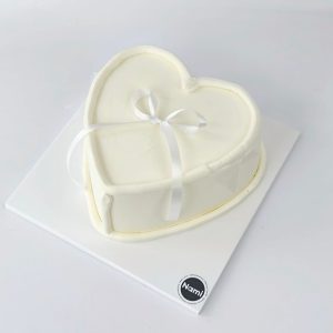 White Heart Cake