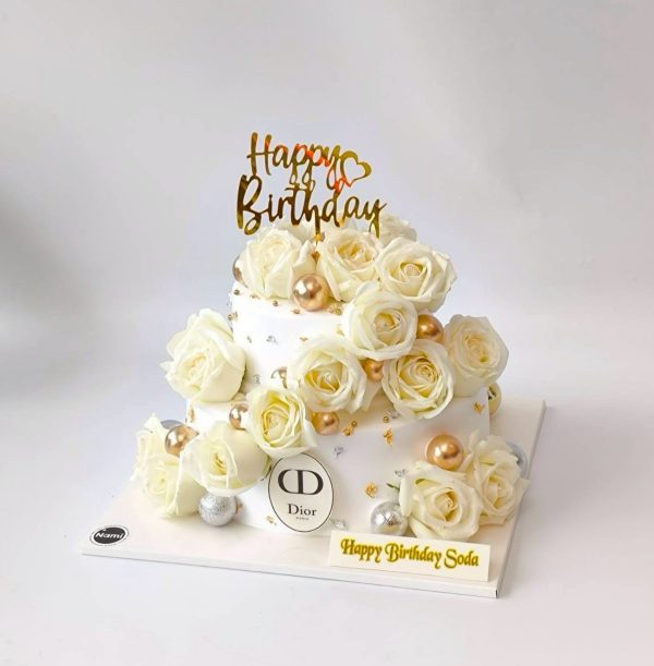 White Rose Cake - Image 3